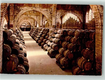 39988734 - Sant Sadurni d´Anoia Carvas Codorniu Ein Weinkeller Wein, Werbung