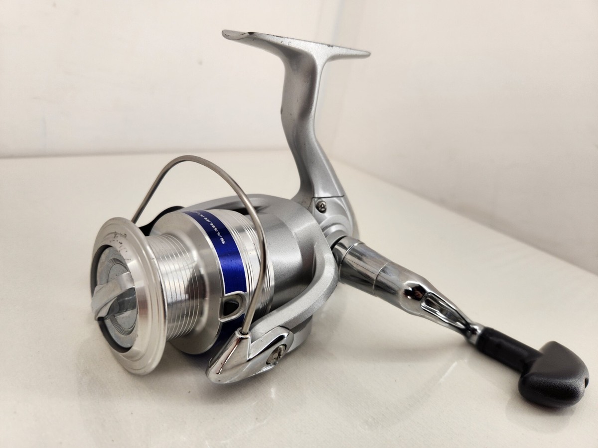 Daiwa Samurai Spinning Fishing Reel 2500B Silver Blue R/L