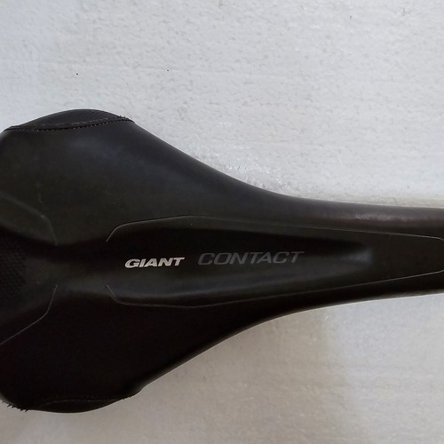 Giant Connect Upright comfort cutout Unisex Bicycle Saddle Seat Black / Gray