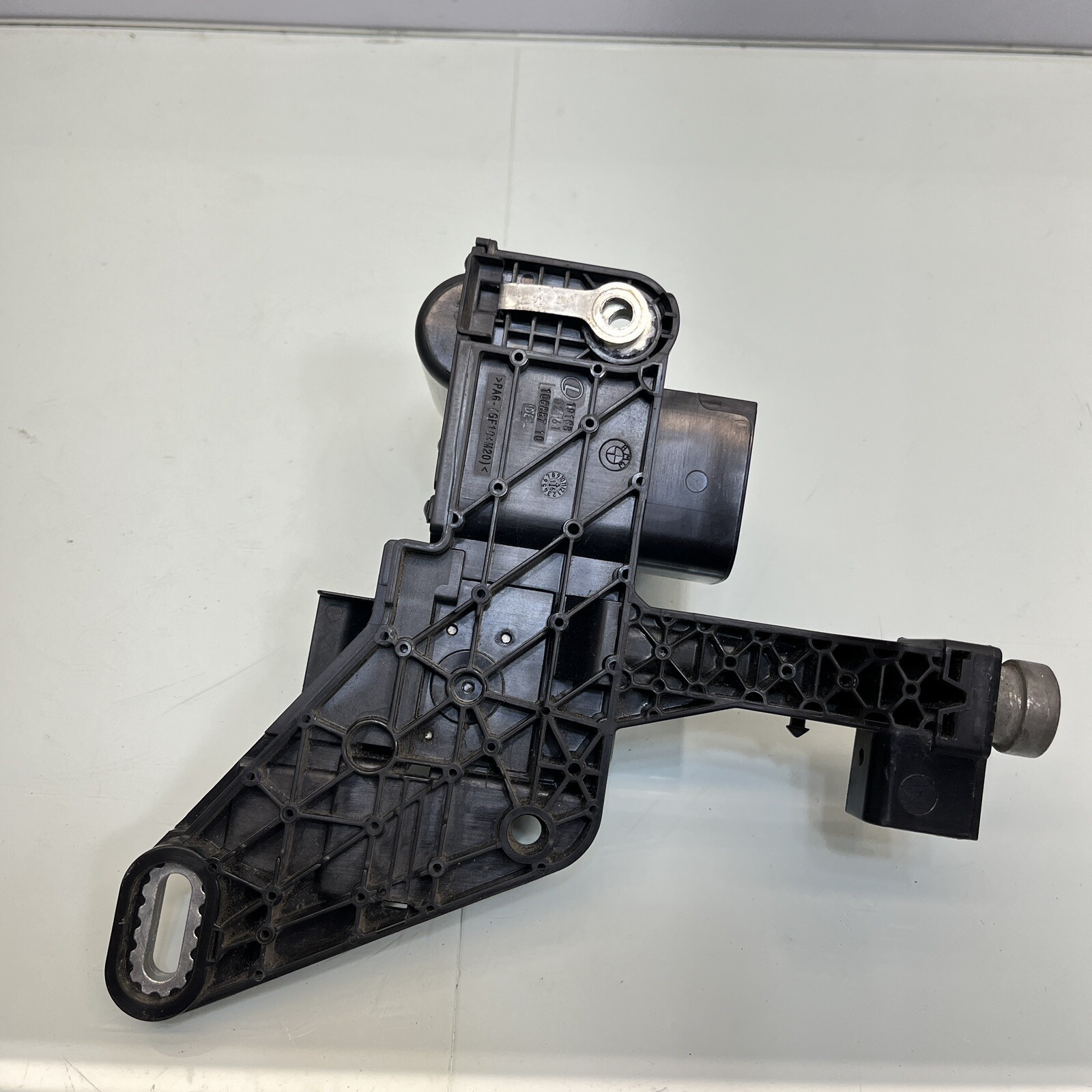 12-16 BMW 328i F30 External Ignition Distributor Control Module  