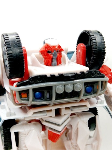 Hasbro Transformers Movie Voyager Class Rescue Ratchet COMPLETE action figure - Picture 22 of 23