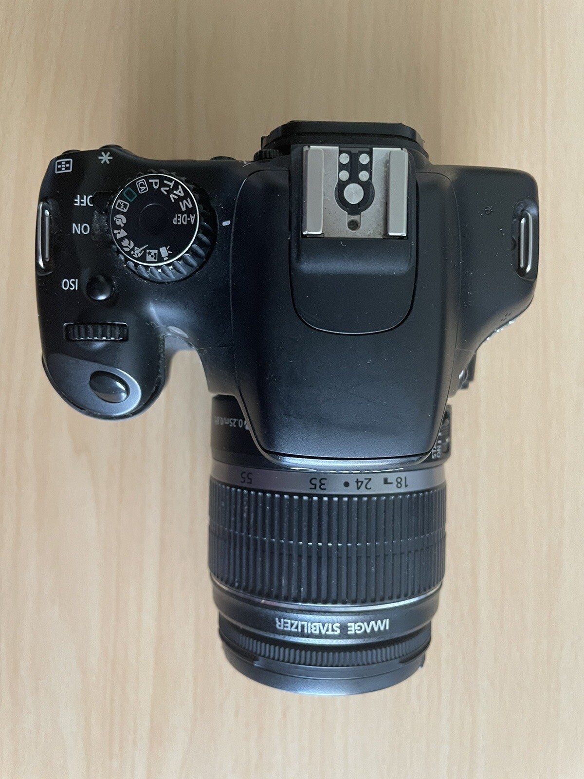 Canon EOS Rebel T2i DSLR Camera with EFS 1855mm f / 3.55.6