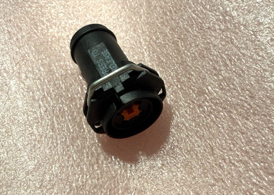 INTERNATIONAL Wabco 3537129C1 CAN BUS ECU Terminator J1939 Connector (OEM) *NEW*