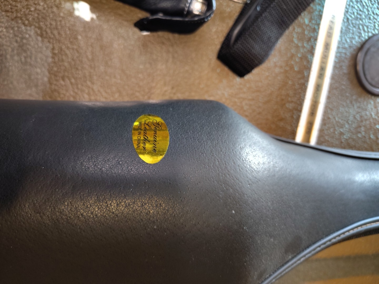 The Caddy O Wine Bottle Carrying Tote Corkscrew Chiller Black Black Leather