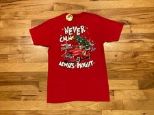 NWT Buc-ees Christmas Red  T-Shirt Adult Medium "Never Calm Always Bright" NEW