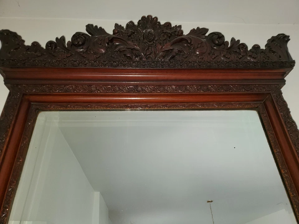 ANTIQUE VICTORIAN WALL MIRROR  1899, WALNUT WOOD AND PLASTER - Image 4 of 4