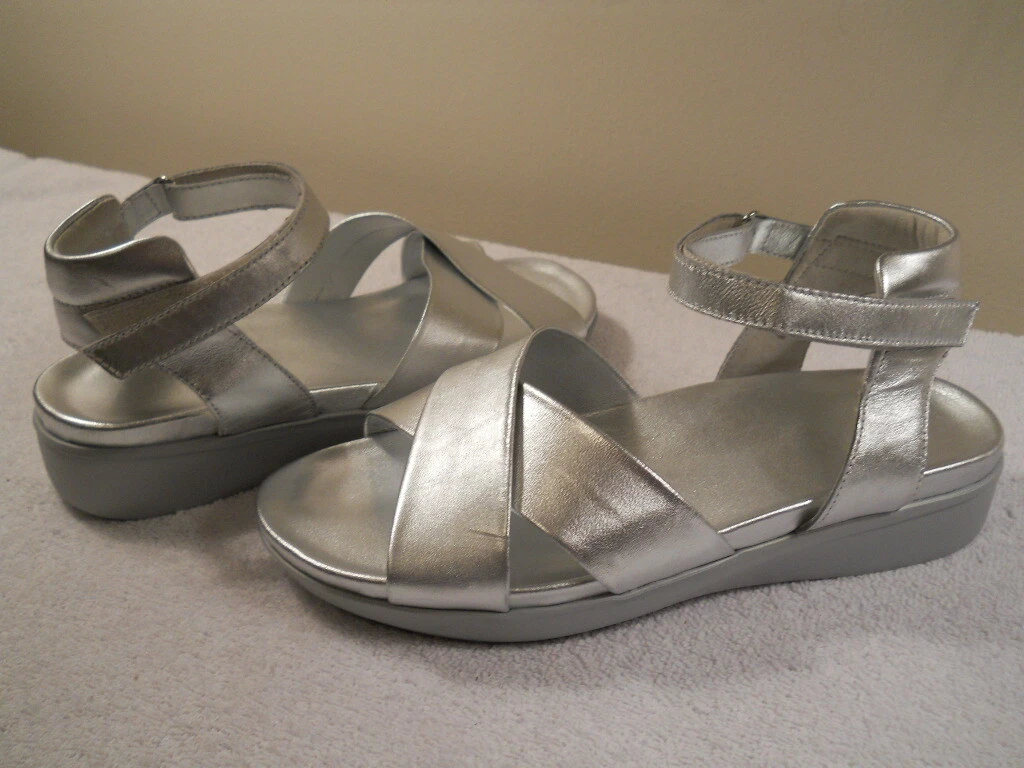 Munro brinn sandal clearance