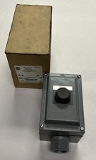 ALLEN BRADLEY,800H-1HX4R,PUSHBUTTON STATION NEW
