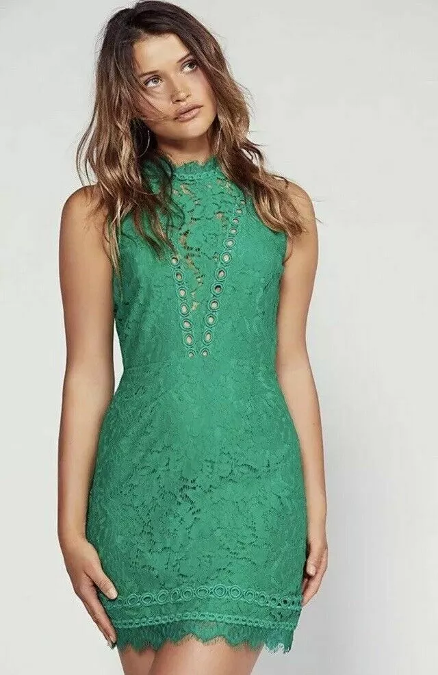 Kelly green lace clearance dress