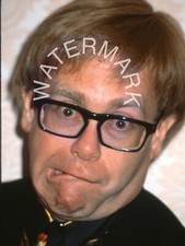 ELTON JOHN POSING OFFSTAGE PHOTO - 16X20 INCH PRINTED- SIGNED BY PHOTOG - PICK 1