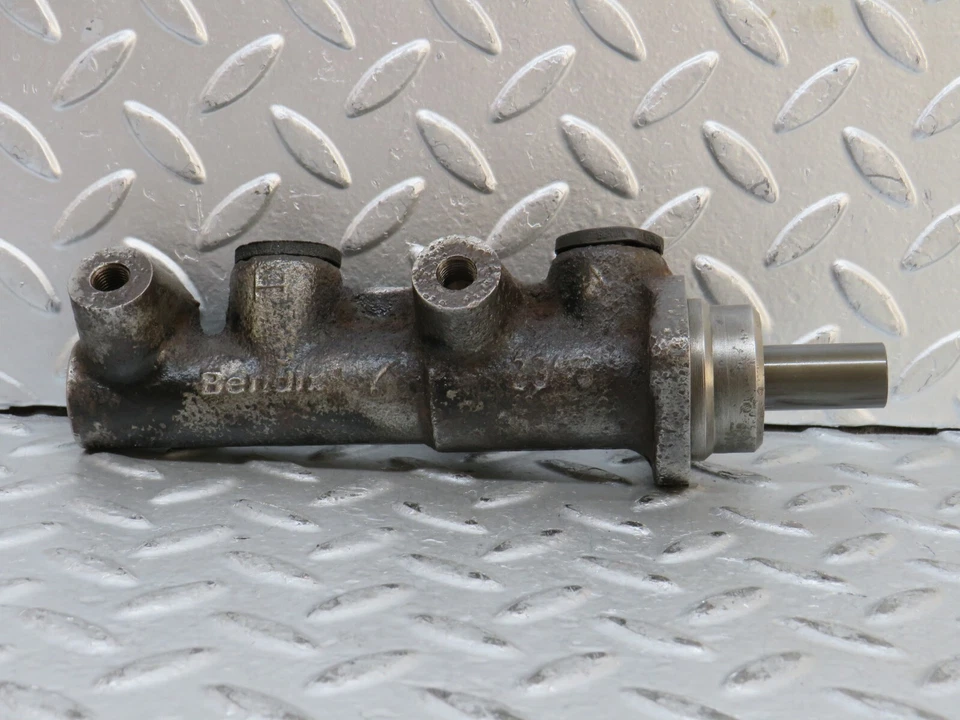 Cilindro maestro de freno Bendix 2580 Mercedes-Benz W123 280E Foto 3 de 4