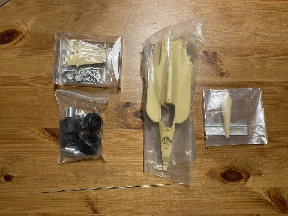 Studio27 1/20 Mclaren MP4/6 F1 1991 Brazilian GP static model kit - Immagine 3 di 4