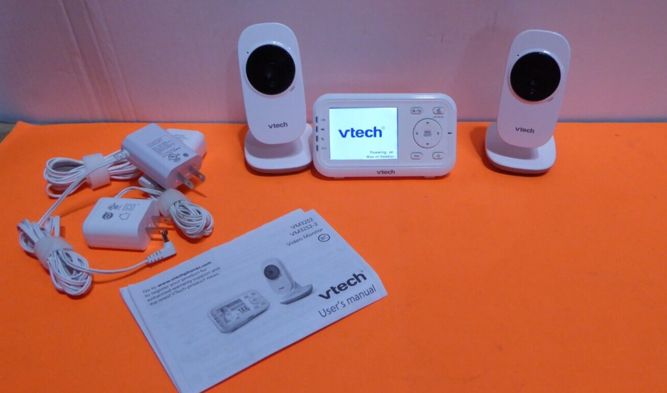 VTech VM32522 Expandable Video Baby Monitor w TWO Cameras FREE