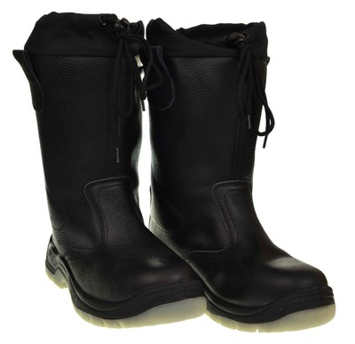 black rigger boots