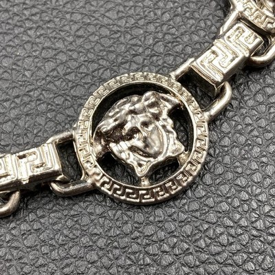 GIANNI VERSACE Medusa Head Medal Chain Links Necklace Silver Metal