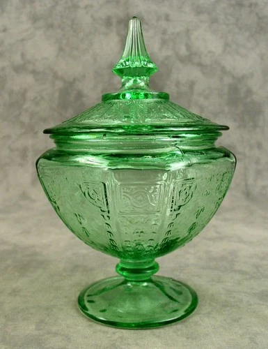 VINTAGE GREEN GLASS ANCHOR HOCKING PRINCESS PATTERN LIDDED PEDESTAL CANDY DISH