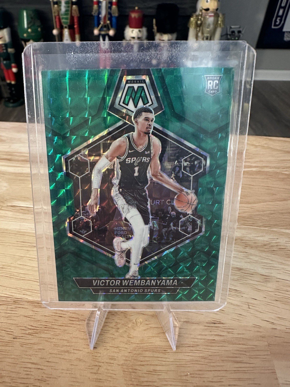 2023-24 Panini Mosaic Rookies Victor Wembanyama #238 Green Prizm