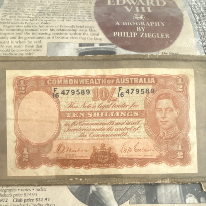 1942 Common Australia Commonwealth 10 Shillings Paper Banknote Serial F16 479589