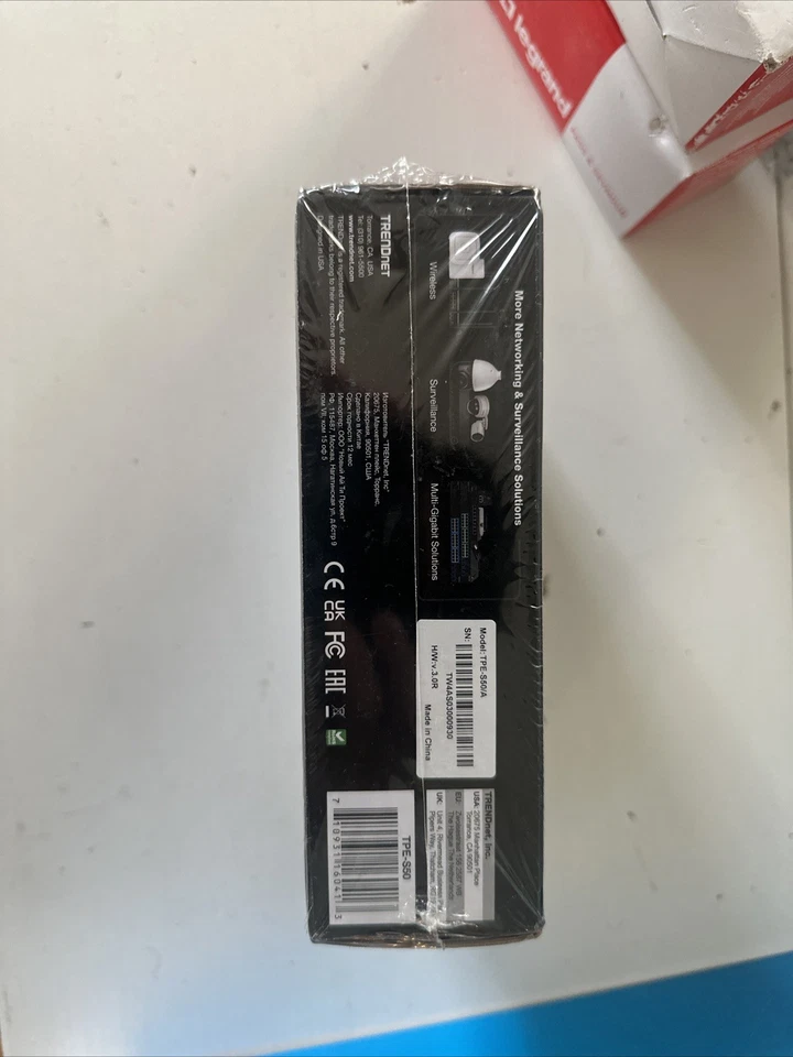 TRENDnet TPE-S50 6-Port Fast Ethernet PoE+ Switch - Image 2 of 2