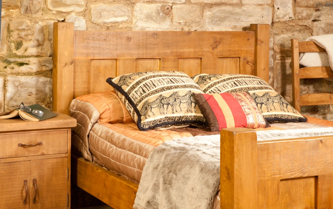 SOLID RUSTIC SAWN PLANK DOUBLE 4ft6 BED FRAME HANDMADE eBay