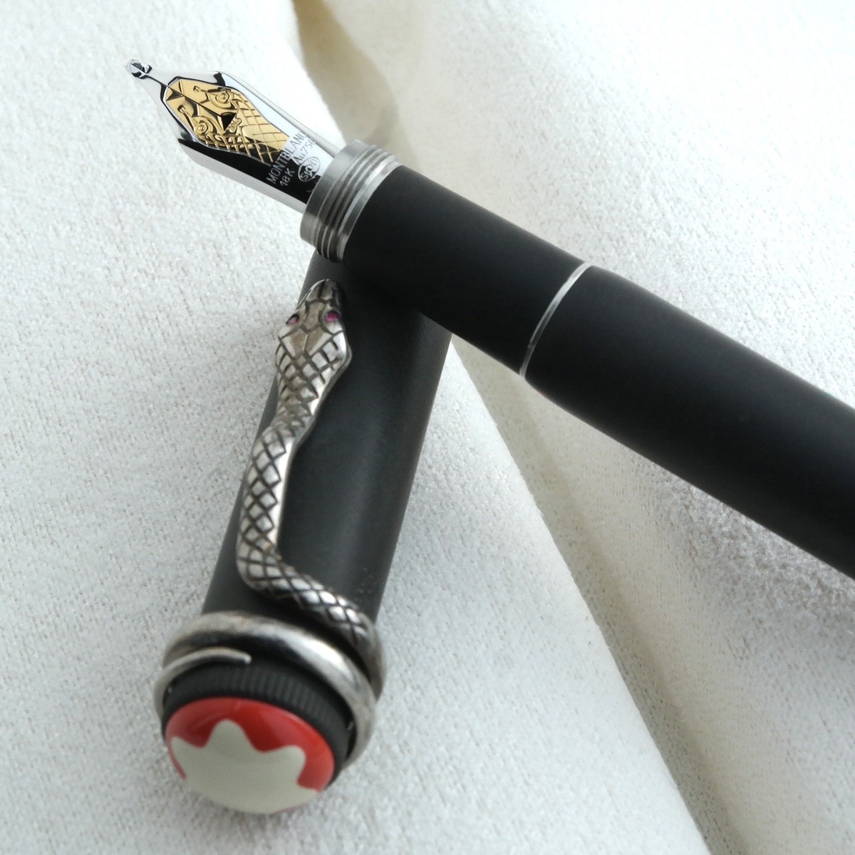 Montblanc Heritage Rouge & Noir Limited Edition Fountain Pen