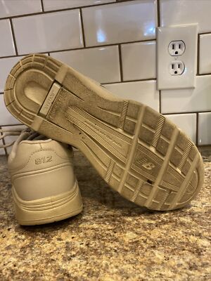 New Balance 812 MEN 8 D Walking Stability Beige Tan Leather  display picture 1