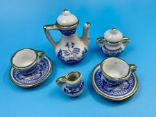 VTG Mini Tea Set Blue Willow Design 9 Pc Blue White Gold Trim