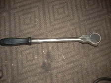 Snap-On Tools USA F747A 3/8" Drive Swivel Round Head Black Hard Handle Ratchet