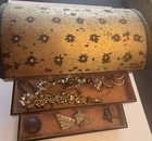 Lot Vintage Gold Tone Brass Footed 3 Tier Jewelry Box Costume Necklace Bracelet