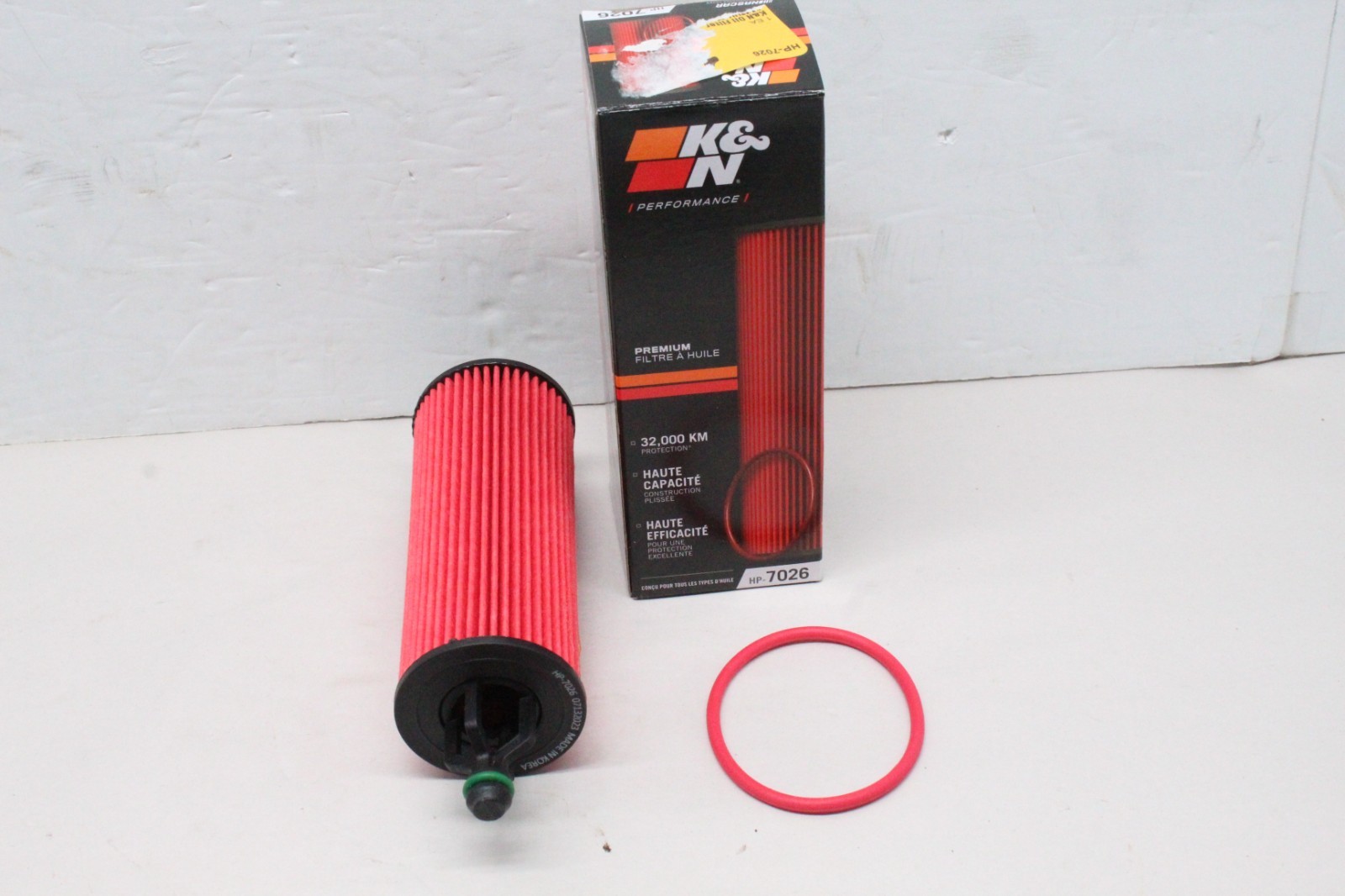New K&N Premium Oil Filter HP-7026