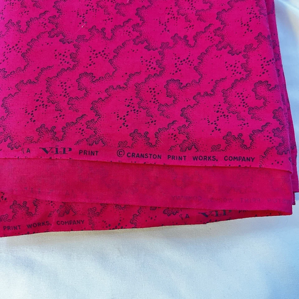 Vtg VIP Cranston Print Works Fabric USA Ditsy Pink Black Bright 3.3 yds 43" W - Image 4 of 4