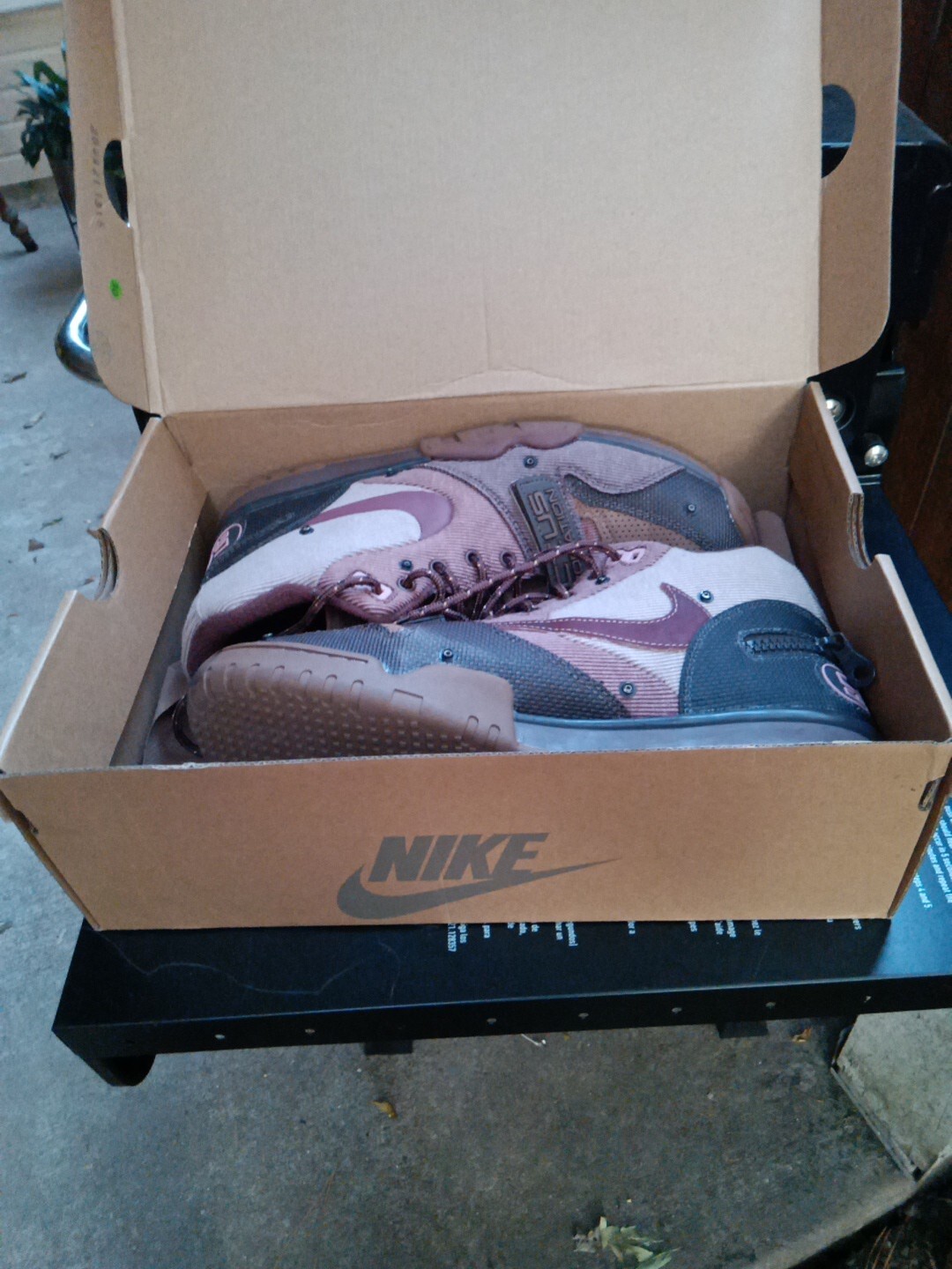 Size 9.5  - Nike Travis Scott x Air Trainer 1 SP Chocolate