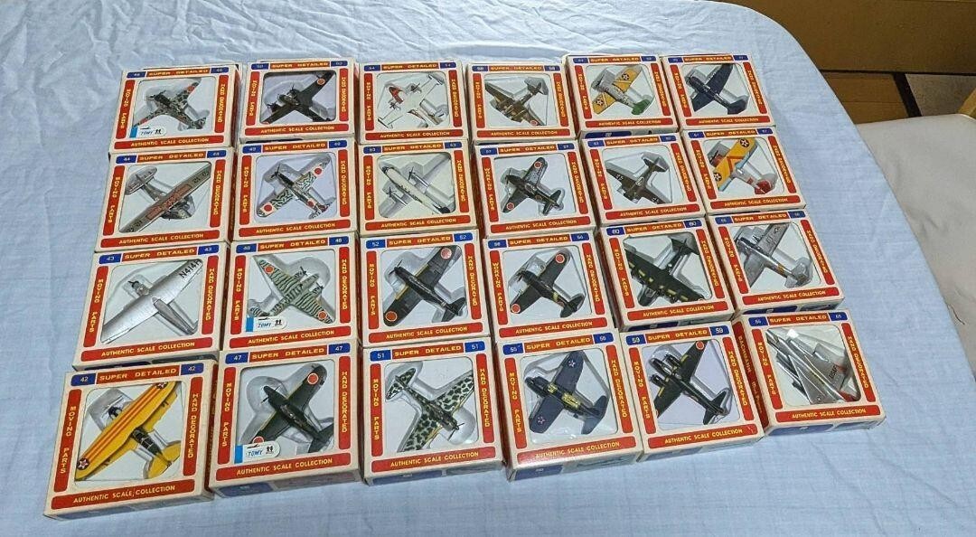 TOMY BACHMANN Mini Planes Lot of 42 w/ Catalog Rare Set