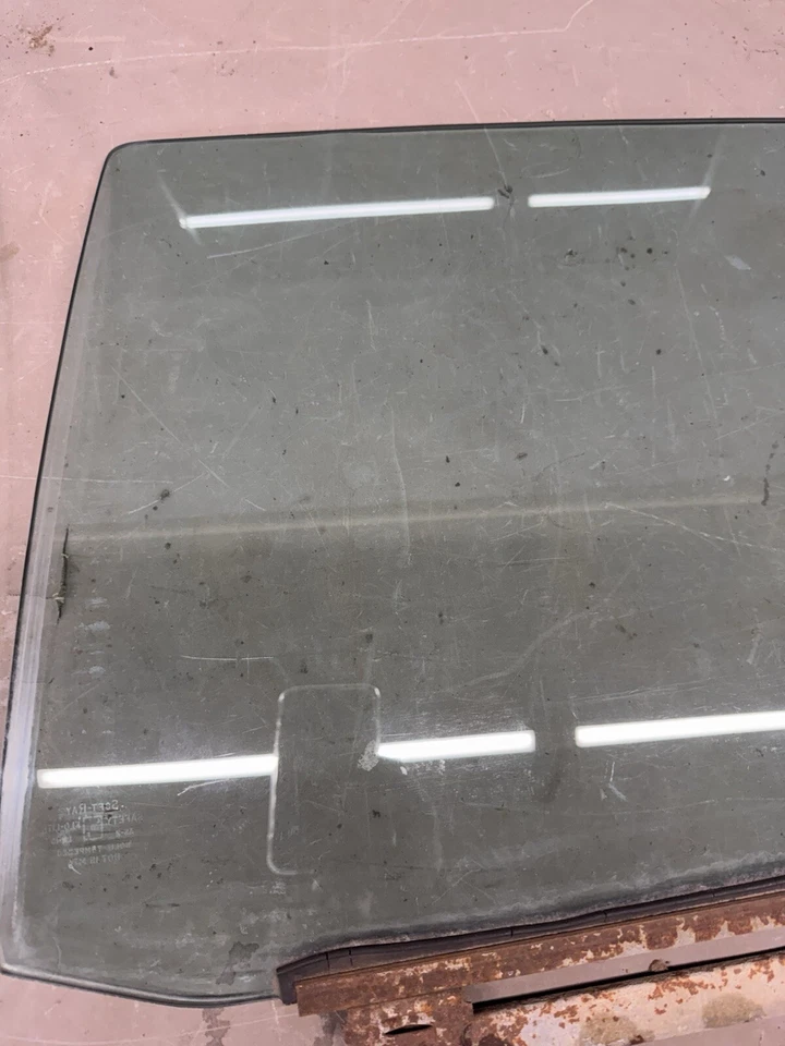 1968-1972 Chevelle Lemans Cutlass Window Door Glass Malibu Vista Cruiser Front - Image 4 of 4