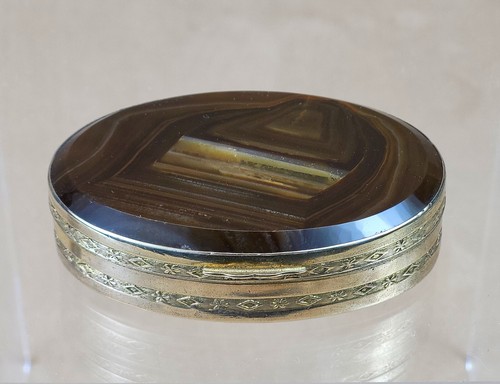 Premier Antique Oval Box Gilded & Tooled Brass Thick Specimen Agate Top & Bottom - Picture 2 of 6