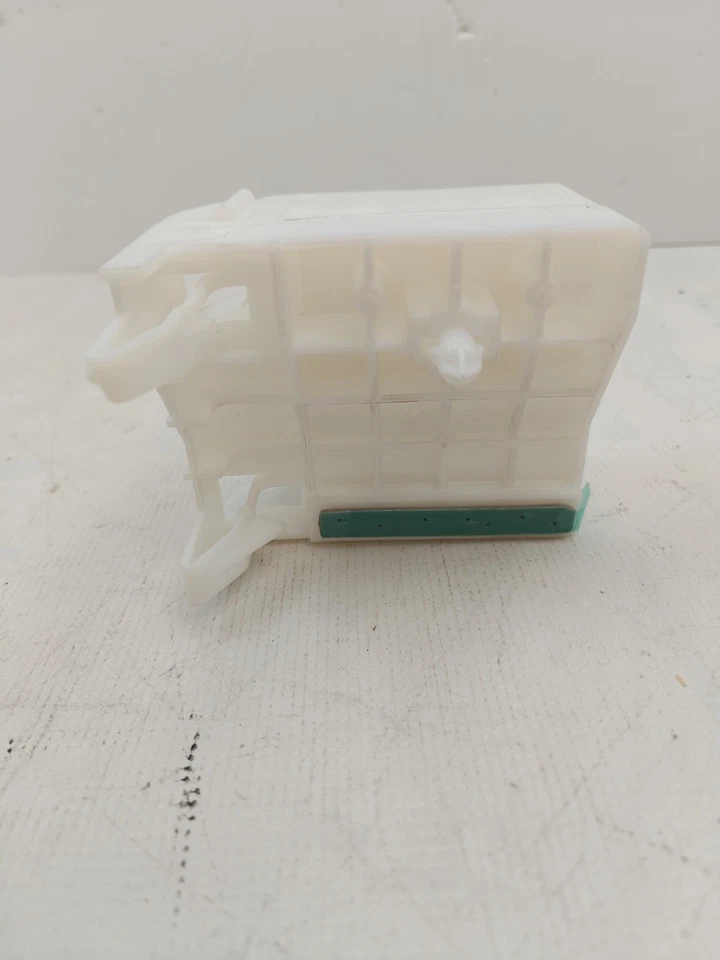 Подлинная оригинальная защита переднего крыла Toyota Scion 53935-21010 2011-2016 tC - Изображение 2 из 4