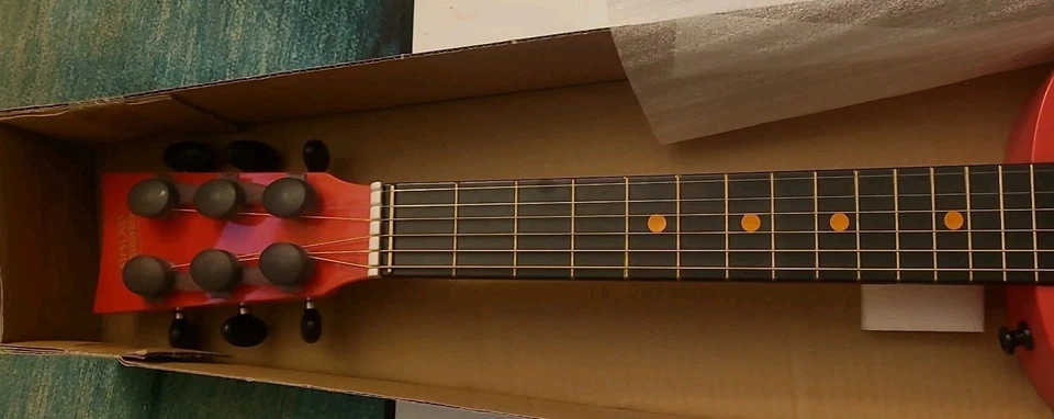 guitarra acústica Foto 3 de 3