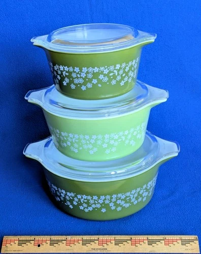 Pyrex Spring Blossom Green Crazy Daisy small flowers Casserole Set, 3 Glass Lids