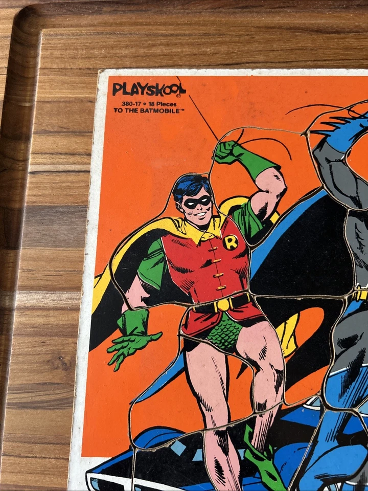 Juguete rompecabezas vintage naranja Batman y Robin con marco de madera 1981 Foto 3 de 4
