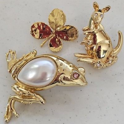 Set Of 3 Gold Tone - AVON Frog Brooch - 4 Leaf Clover Brooch - Kangaroo Pin NICE