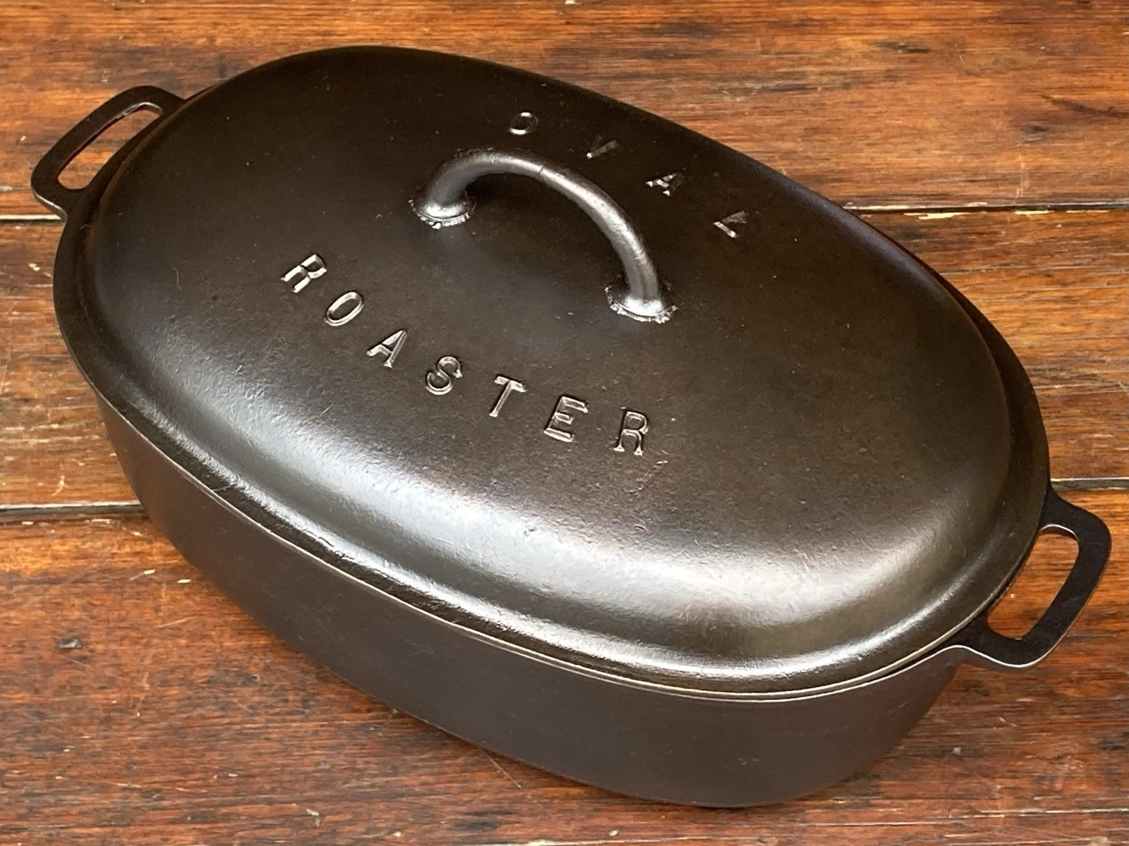 Griswold Cast Iron #5 “Two Line” Slant Logo Oval Roaster