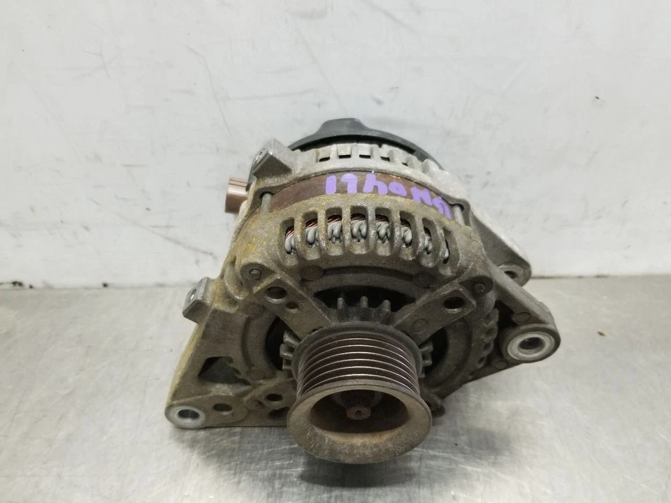 Toyota FJ Cruiser 2008 4,0 L alternador  Foto 2 de 4