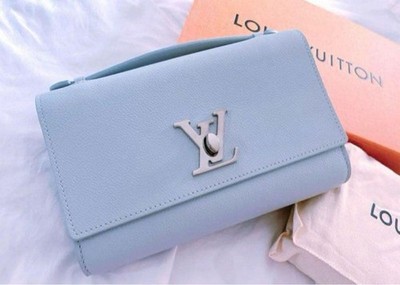 Louis Vuitton Lockme Clutch Olympe Blau