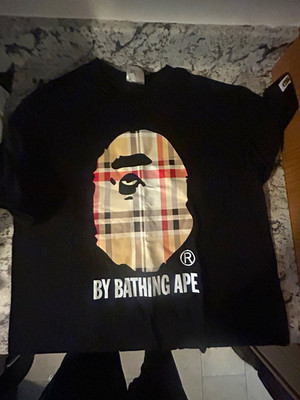 A Bathing Ape BAPE Men s M Black Ape Head Logo Graphic Tee Crew Neck