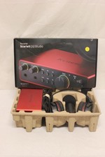 Focusrite Scarlett 2i2 Studio 4th Gen C3