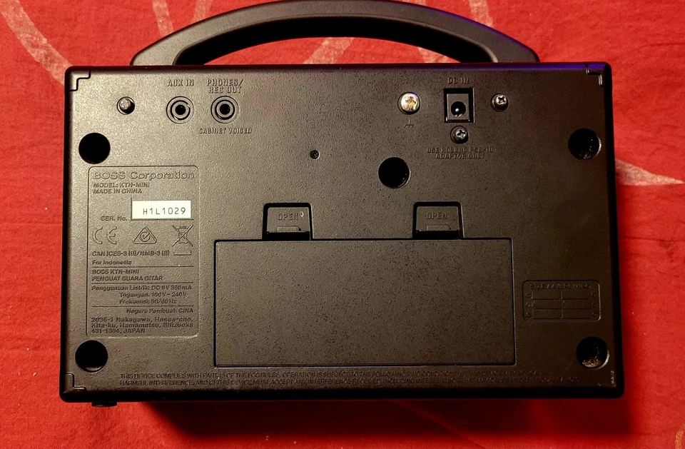 Boss Katana Mini - 7-Watt Combo Amp - Image 3 of 3