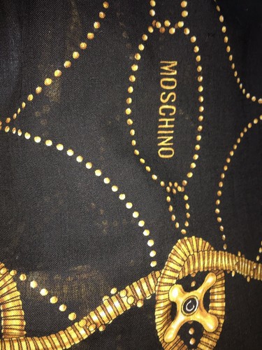 Moschino Vintage Años 90 Dorado Brillo Grifo Lana Bufanda Chal Raro - Grande - Imagen 4 de 11
