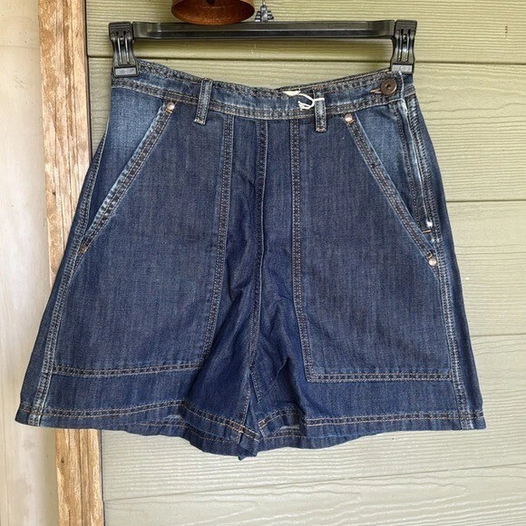 Pantalones Cortos Denim Weekend Max Mara “Elica” Mezcla Algodón y Lino Foto 3 de 4