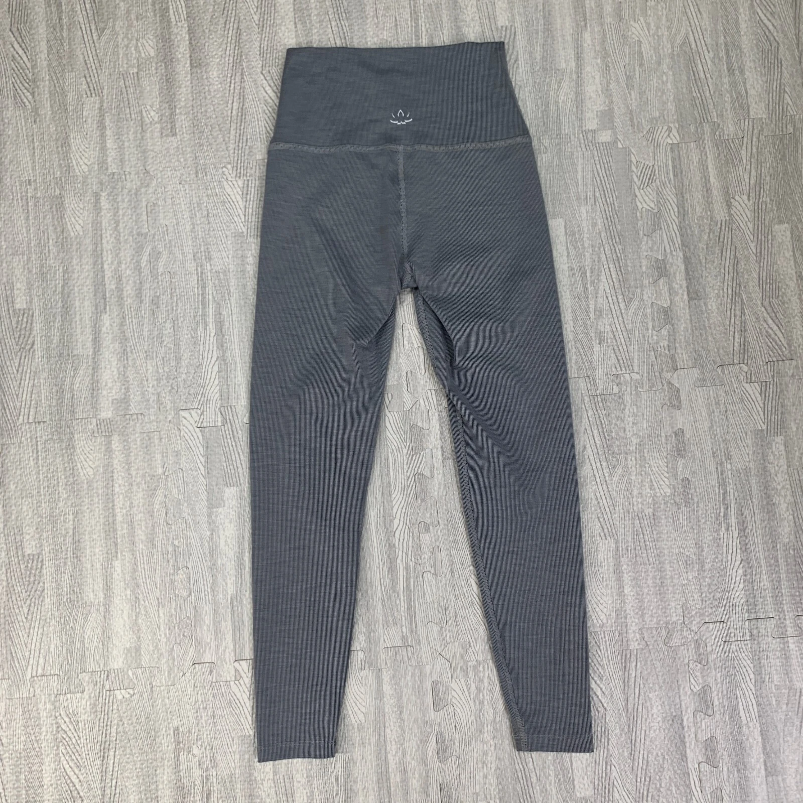 beyond-yoga titanium pinstripe mid rise wide waistband leggings