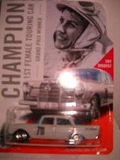                          MATCHBOX 62 MERCEDES BENZ 220 SE SEDAN ON CARD 